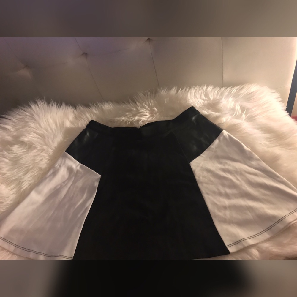 Skirt with Vegan Leather!